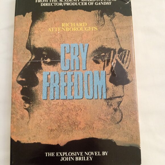 BOOK - CRY FREEDOM - THE EXPLOSIVE STORY OF STEVE BIKO & DONALD WOODS. - Picture 1 of 1